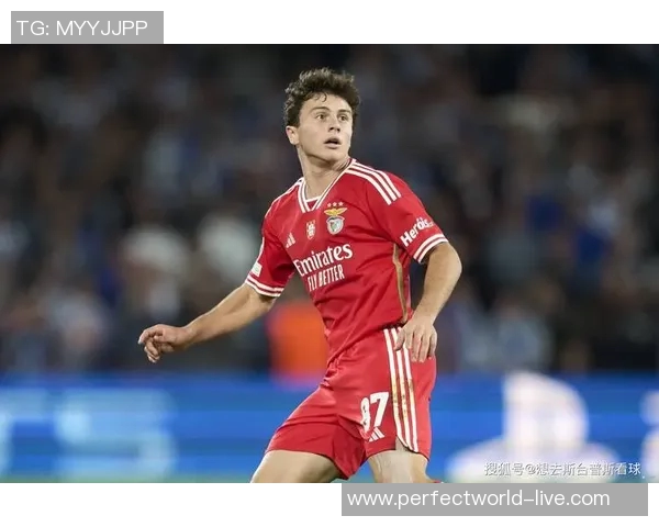 足总杯惊现冷门巴萨以1-0小胜本菲卡全场沸腾