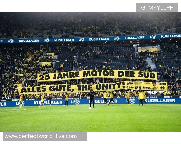 多特蒙德逆转国米6-2精彩绝杀瞬间引发全场狂欢分析 多特蒙德逆转国米6-2精彩绝杀瞬间引发全场狂欢分析