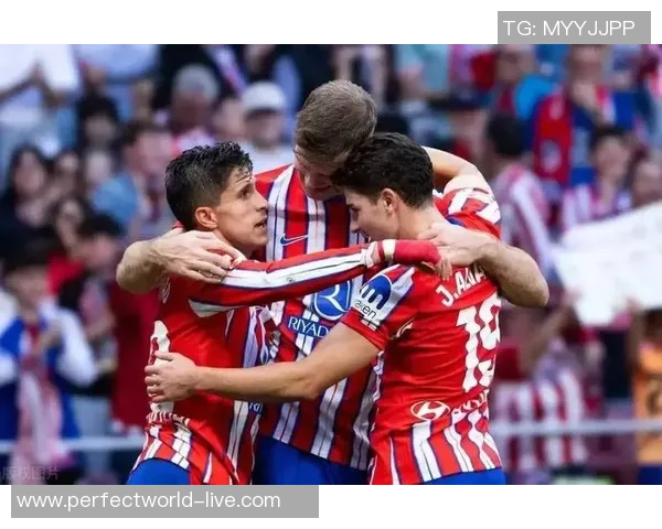 世界杯曼联与马竞激战成平局争议判罚引发全场热议与不满 世界杯曼联与马竞激战成平局争议判罚引发全场热议与不满