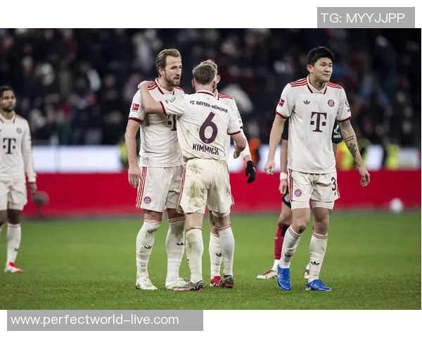 德甲激战:那不勒斯惊险逆转拜仁红牌争议引发全场热议 德甲激战:那不勒斯惊险逆转拜仁红牌争议引发全场热议