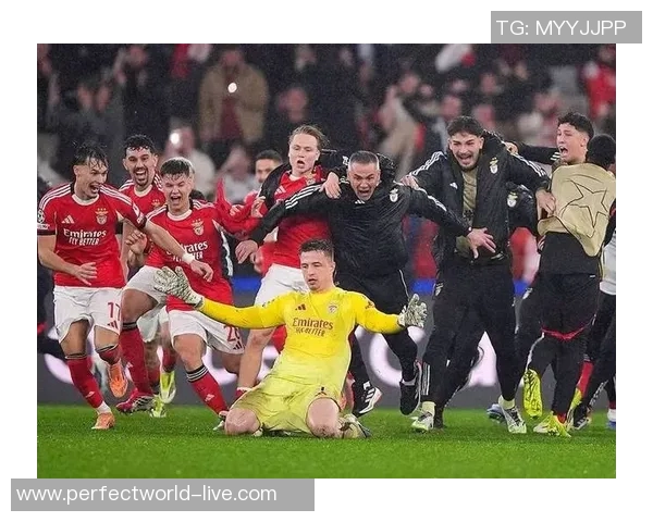 中超激战切尔西与本菲卡握手言和精彩瞬间引发全场热烈反响