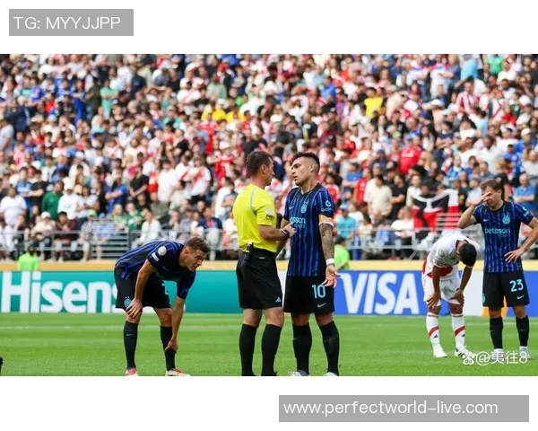 英超激战:那不勒斯与国米平局点球大战引发全场热烈反响 英超激战:那不勒斯与国米平局点球大战引发全场热烈反响